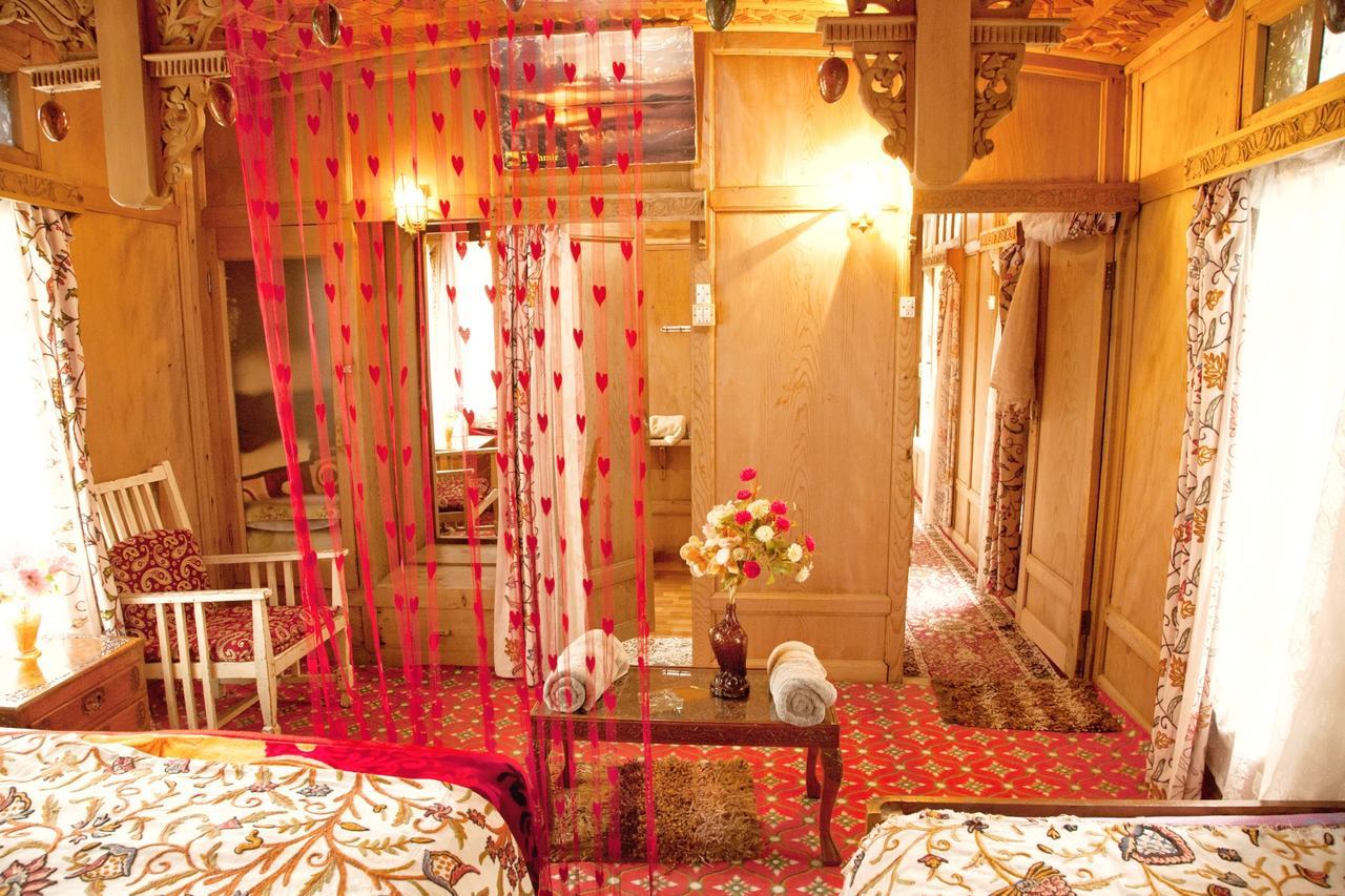 New Bul Bul Group Of Houseboats Srinagar Hotel Durgjan Exterior photo