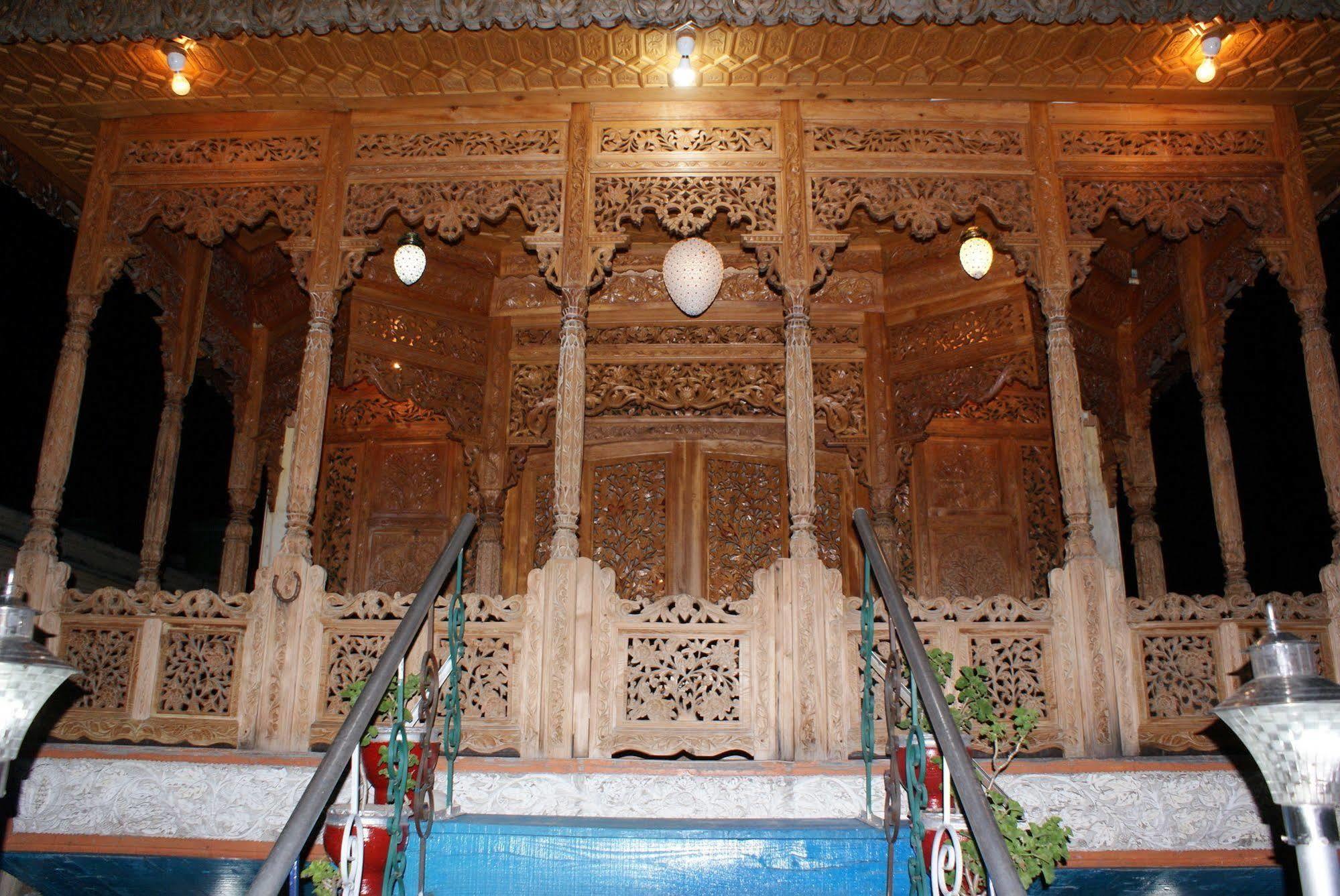 New Bul Bul Group Of Houseboats Srinagar Hotel Durgjan Exterior photo