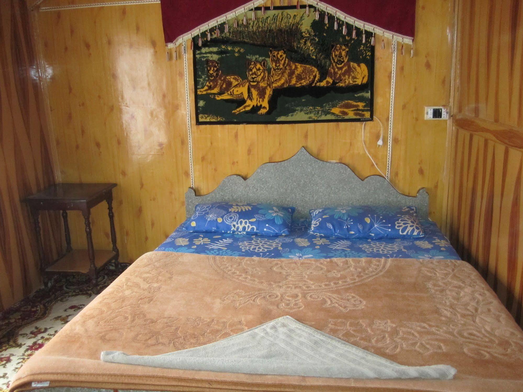 New Bul Bul Group Of Houseboats Srinagar Hotel Durgjan Exterior photo