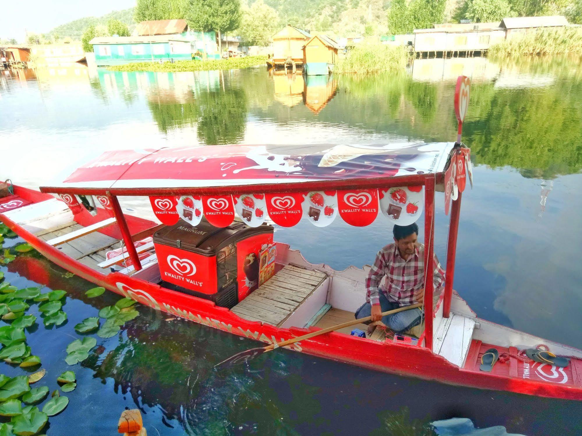 New Bul Bul Group Of Houseboats Srinagar Hotel Durgjan Exterior photo
