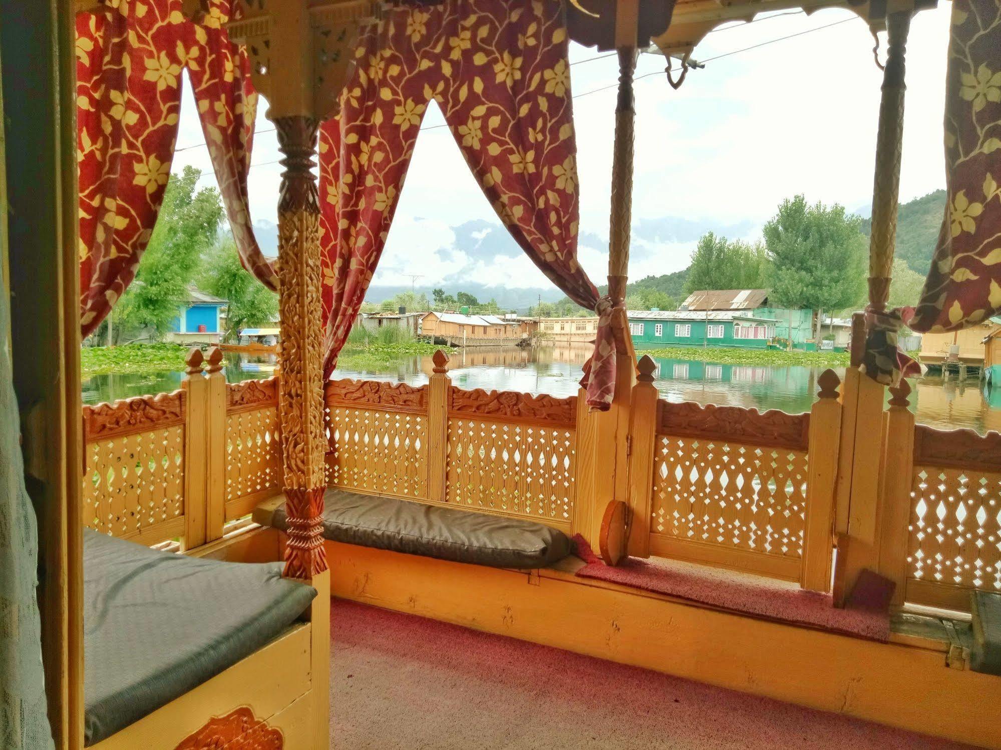 New Bul Bul Group Of Houseboats Srinagar Hotel Durgjan Exterior photo